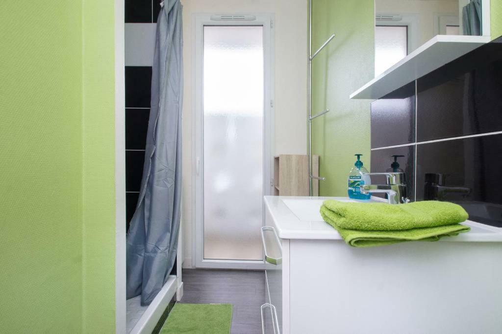 Appartement 2 Chambres - Parking privé Rennes Extérieur photo